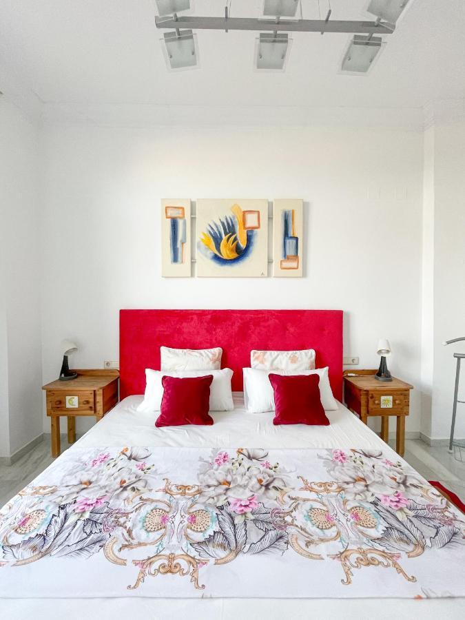 Modern Three-Level Apartment Near The Sea Benalmádena Eksteriør bilde