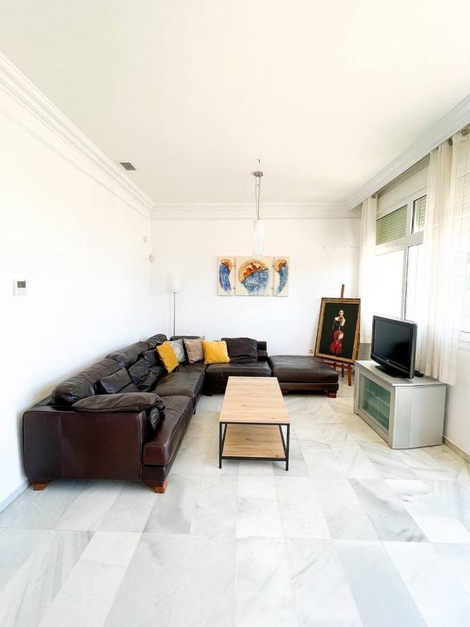 Modern Three-Level Apartment Near The Sea Benalmádena Eksteriør bilde